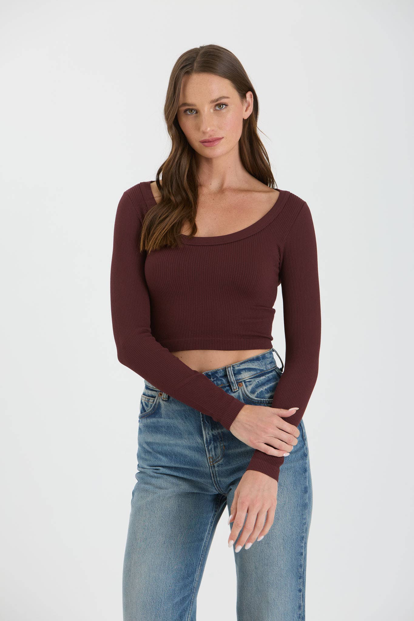 SCOOP NECK CROP TOP
