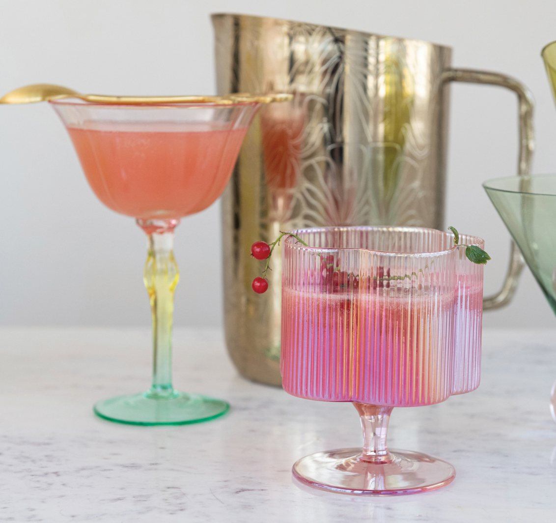 12 oz. Pleated Flower Shaped Wine Glass