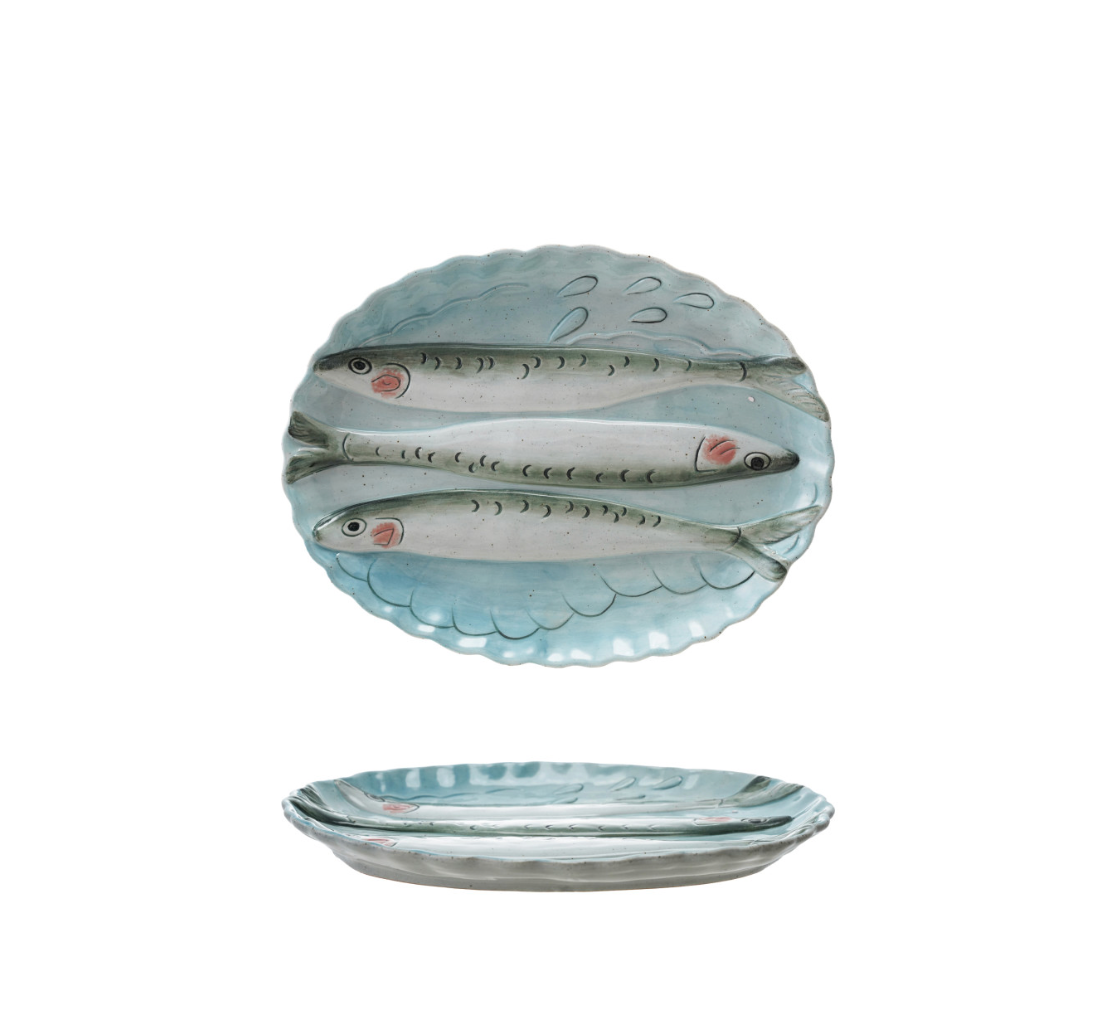 Scalloped Plate W/ Fish