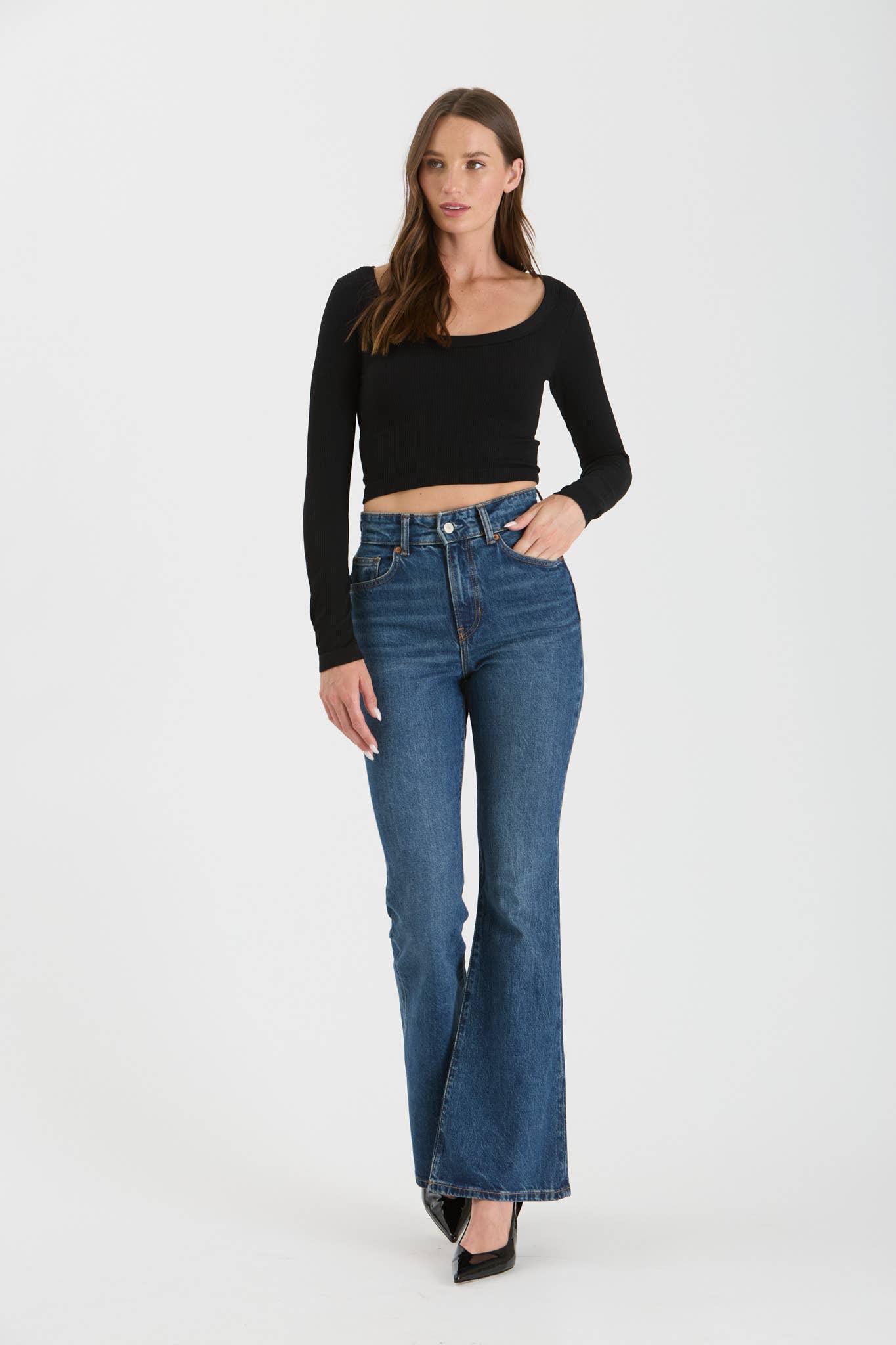 SCOOP NECK CROP TOP