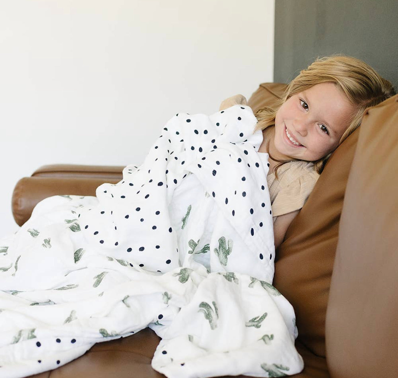 Dottie Luxury Snuggle Blanket