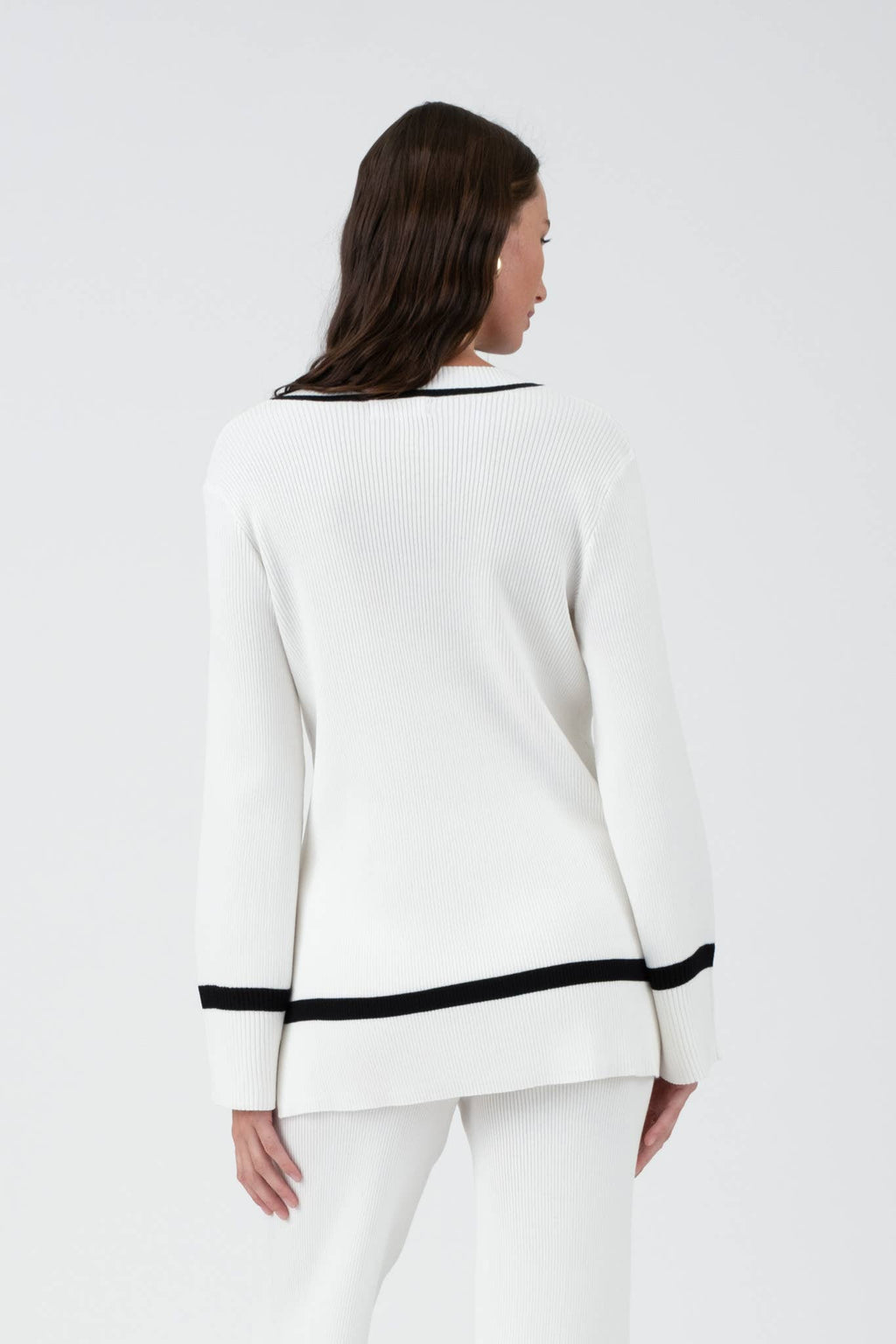 CONTRAST SWEATER