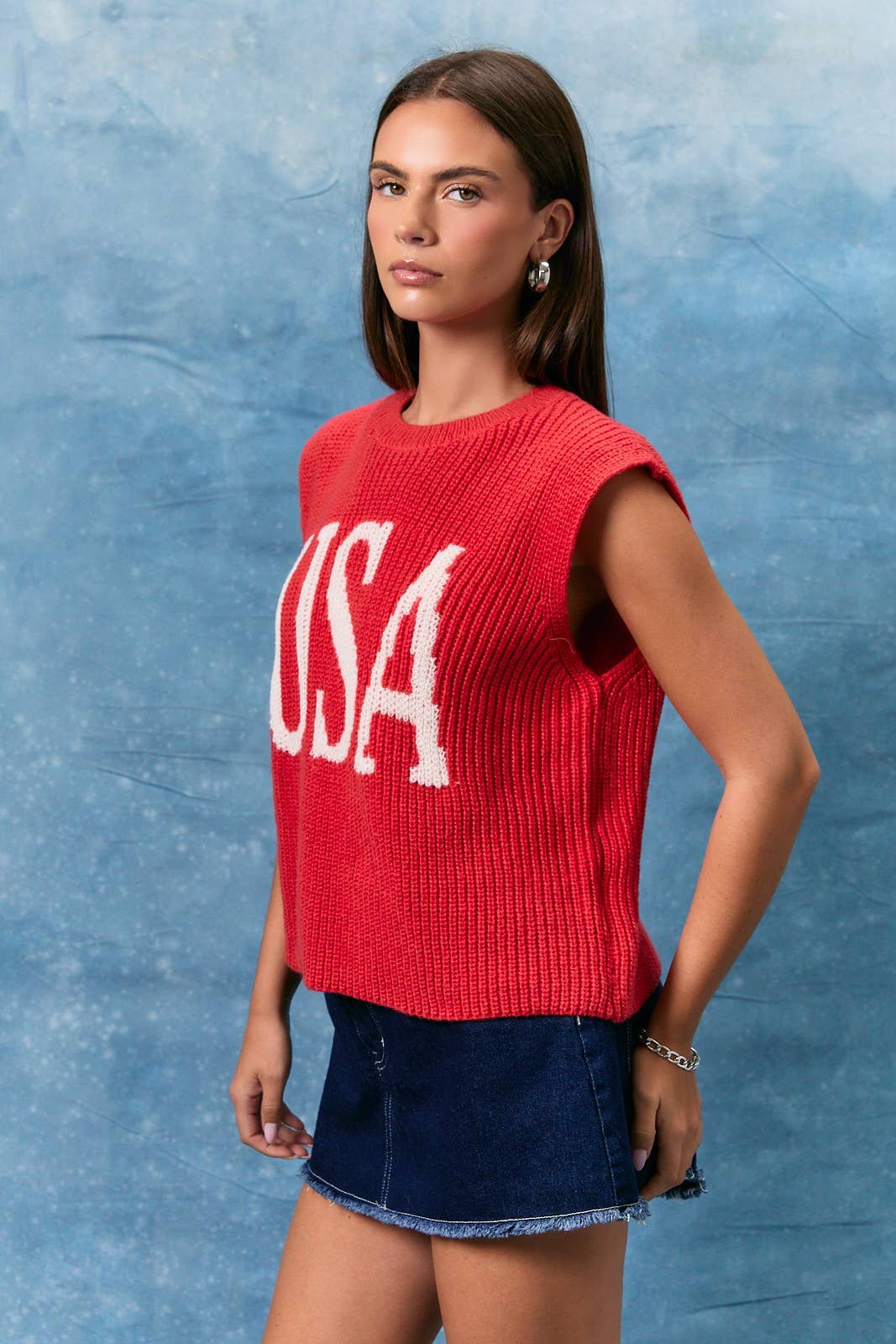 USA SLEEVELESS SWEATER TOP