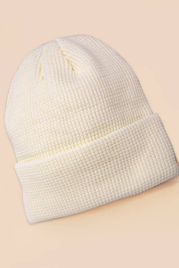 SOFT RIBBED KNIT BEANIE