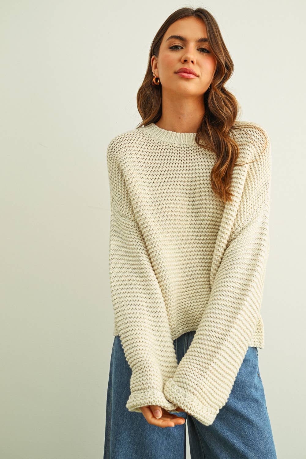 ROUND NECK SWEATER