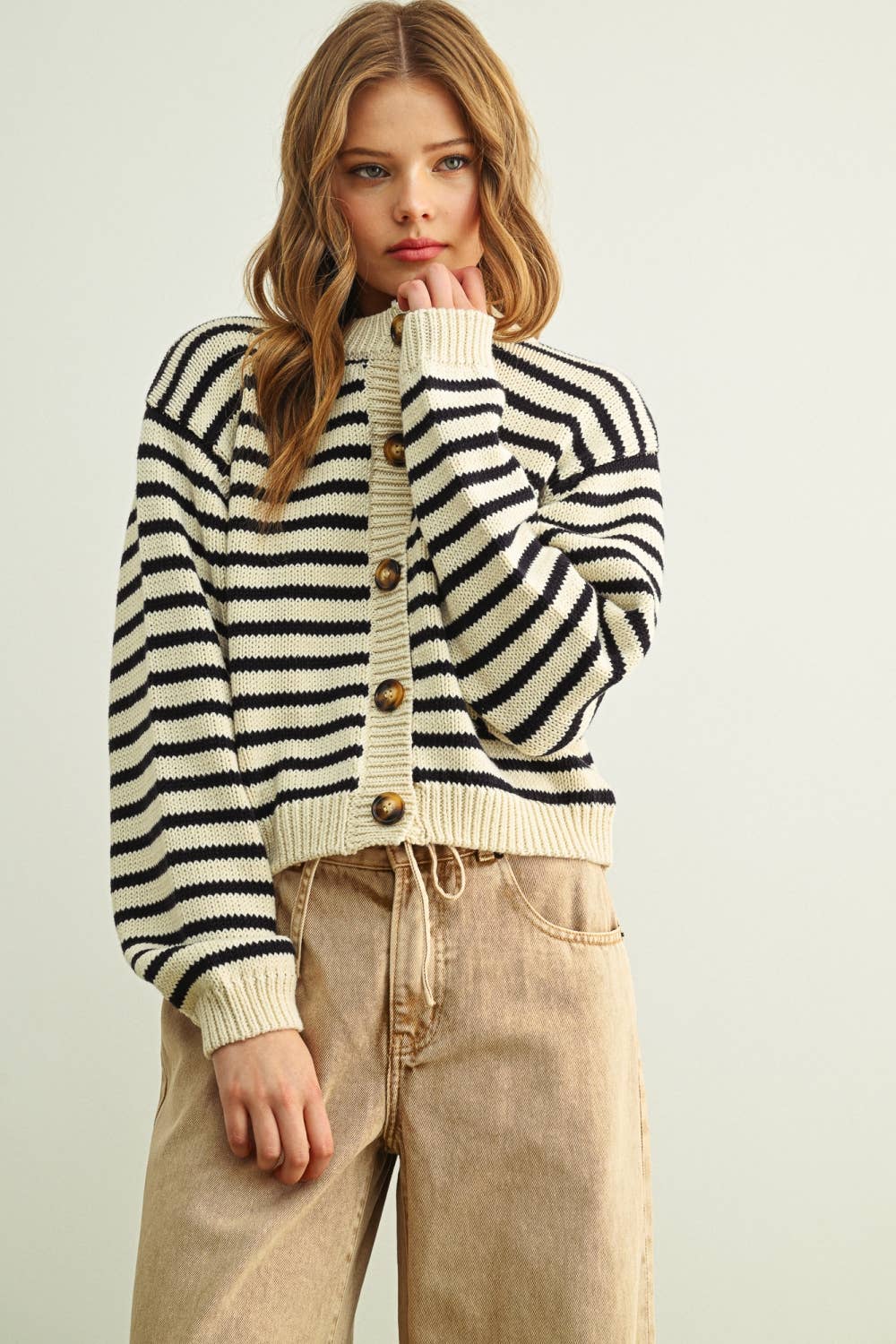 STRIPED KNITTED BUTTON CARDIGAN