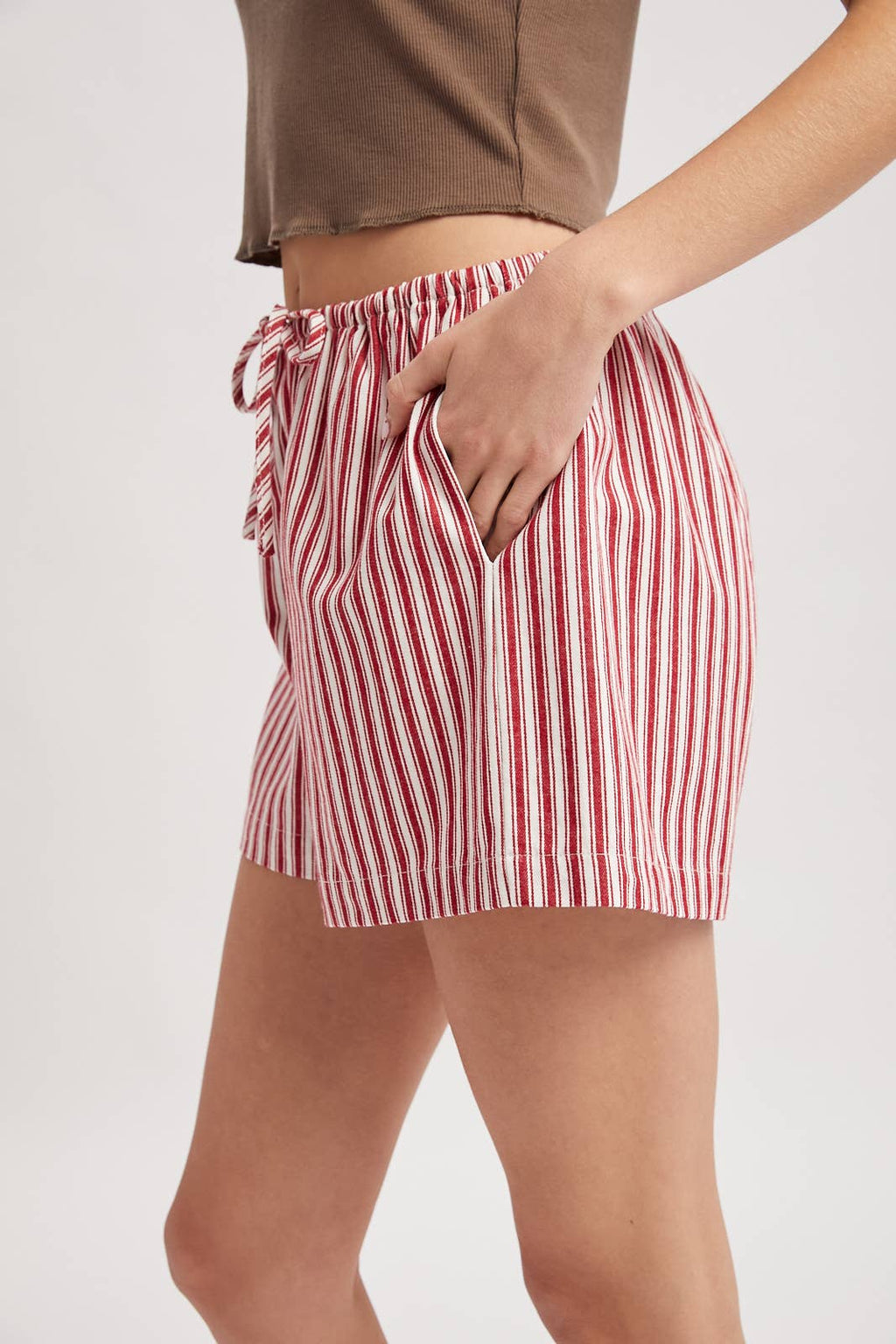 STRIPED SHORTS WITH DRAWSTRING