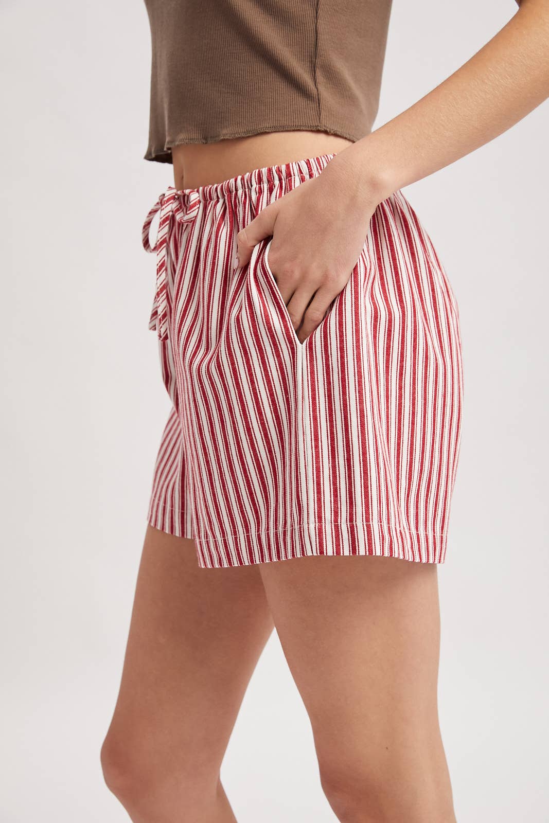 STRIPED SHORTS WITH DRAWSTRING