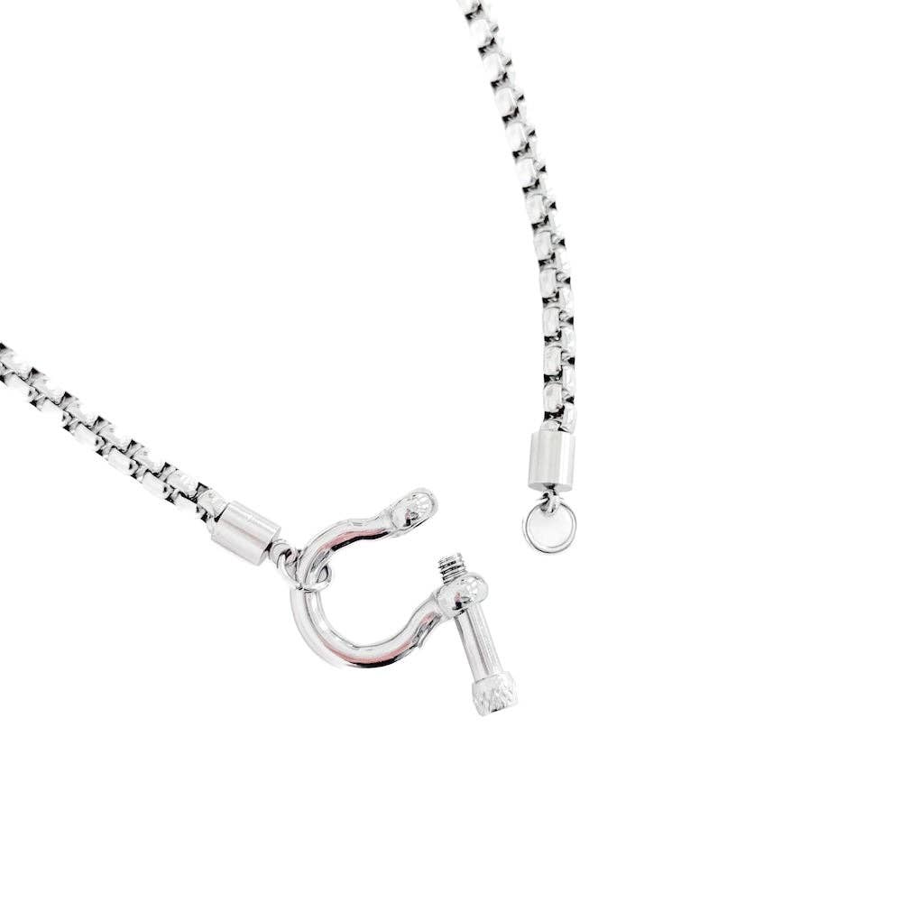 Lucky Me Horseshoe Necklace