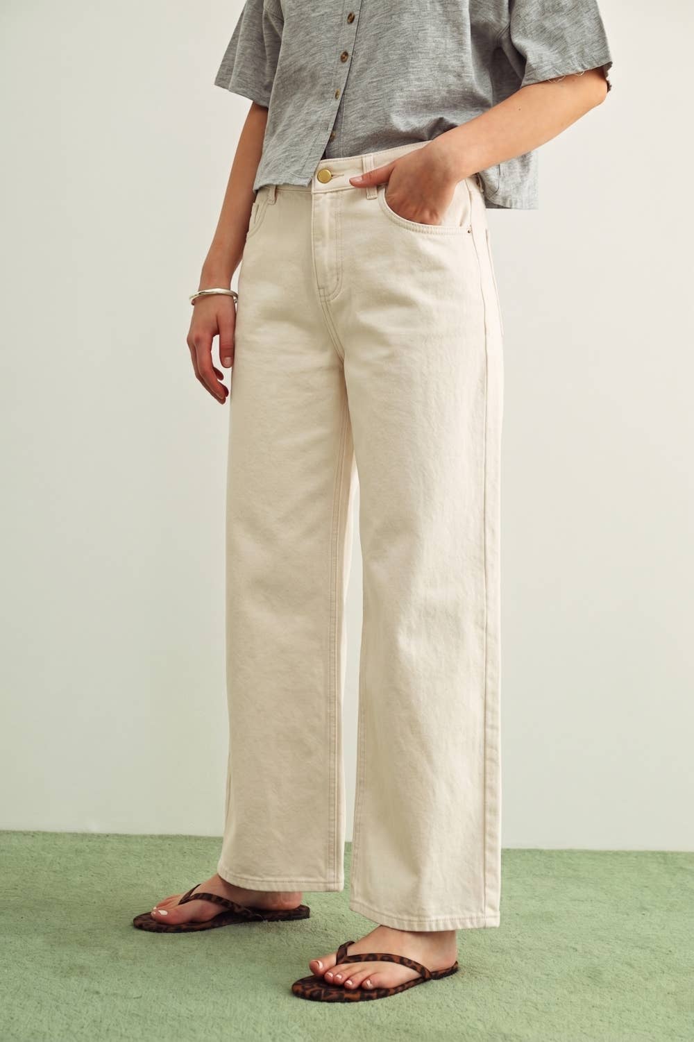 RELAXED WIDE LEG DENIM