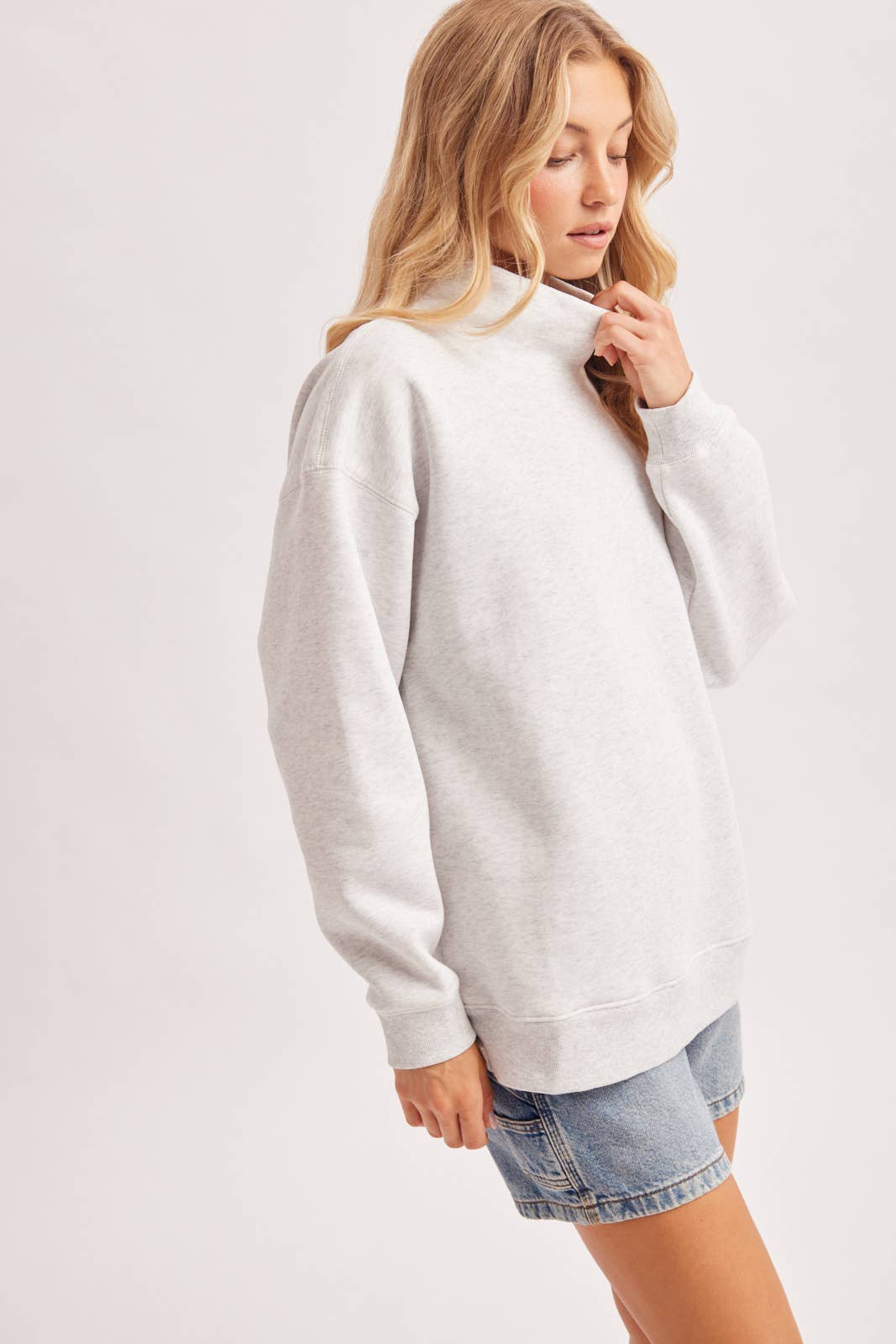 OVERSIZED MOCK NECK