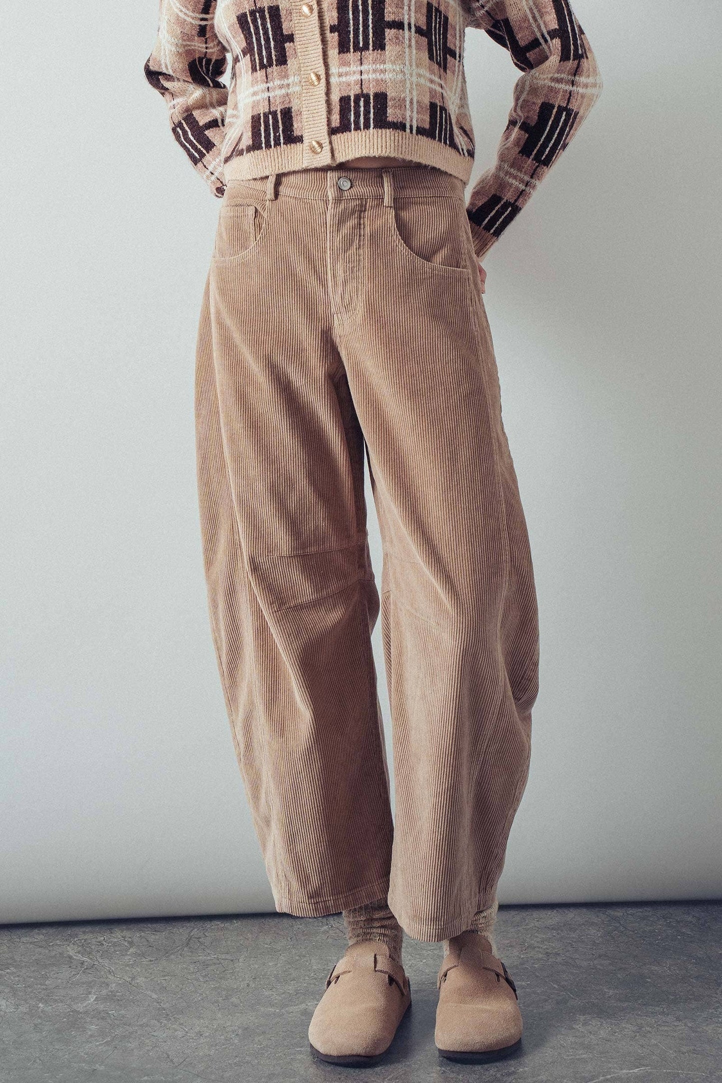 Corduroy Barrel Jeans