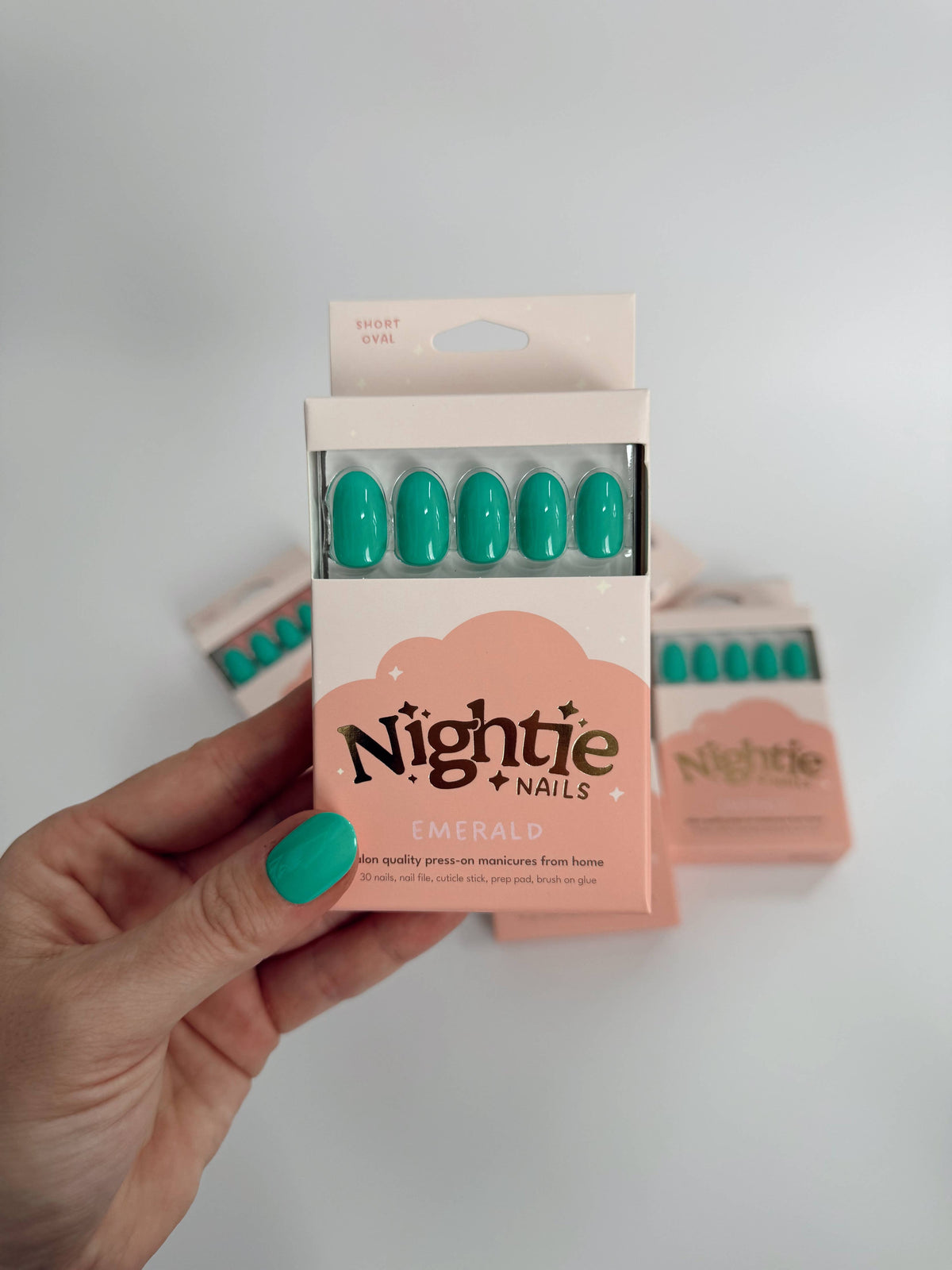 Emerald Press On Nails