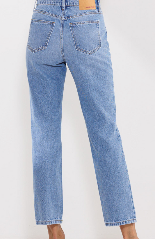 Marylyn Slim Straight Denim