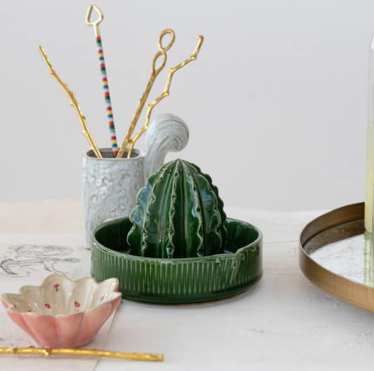 Stoneware Cactus Shaped Juicer