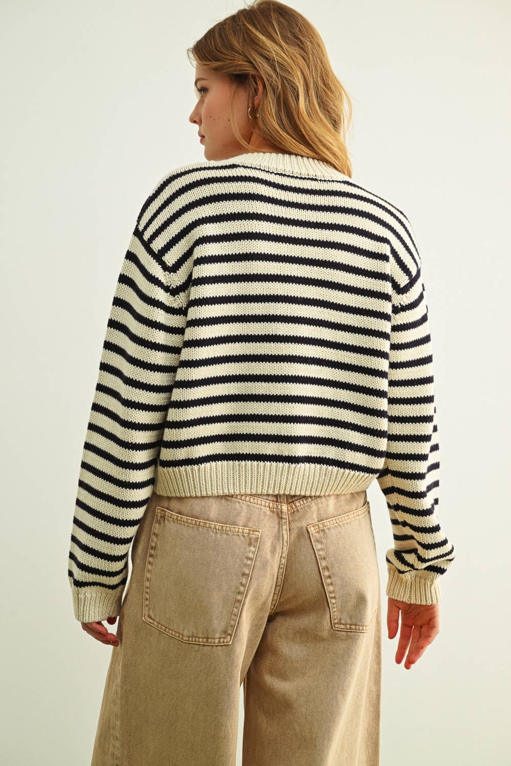 STRIPED KNITTED BUTTON CARDIGAN