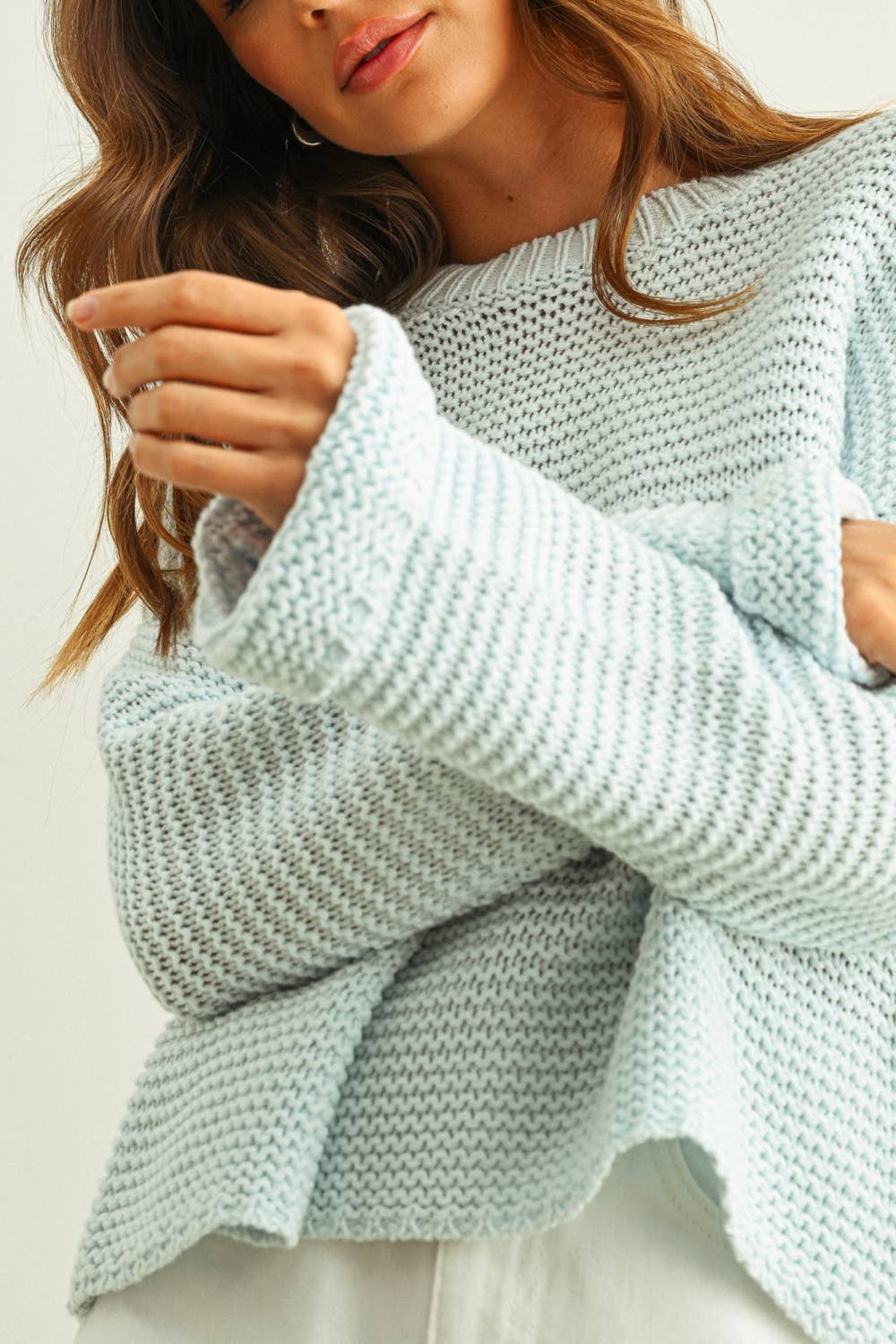 ROUND NECK SWEATER