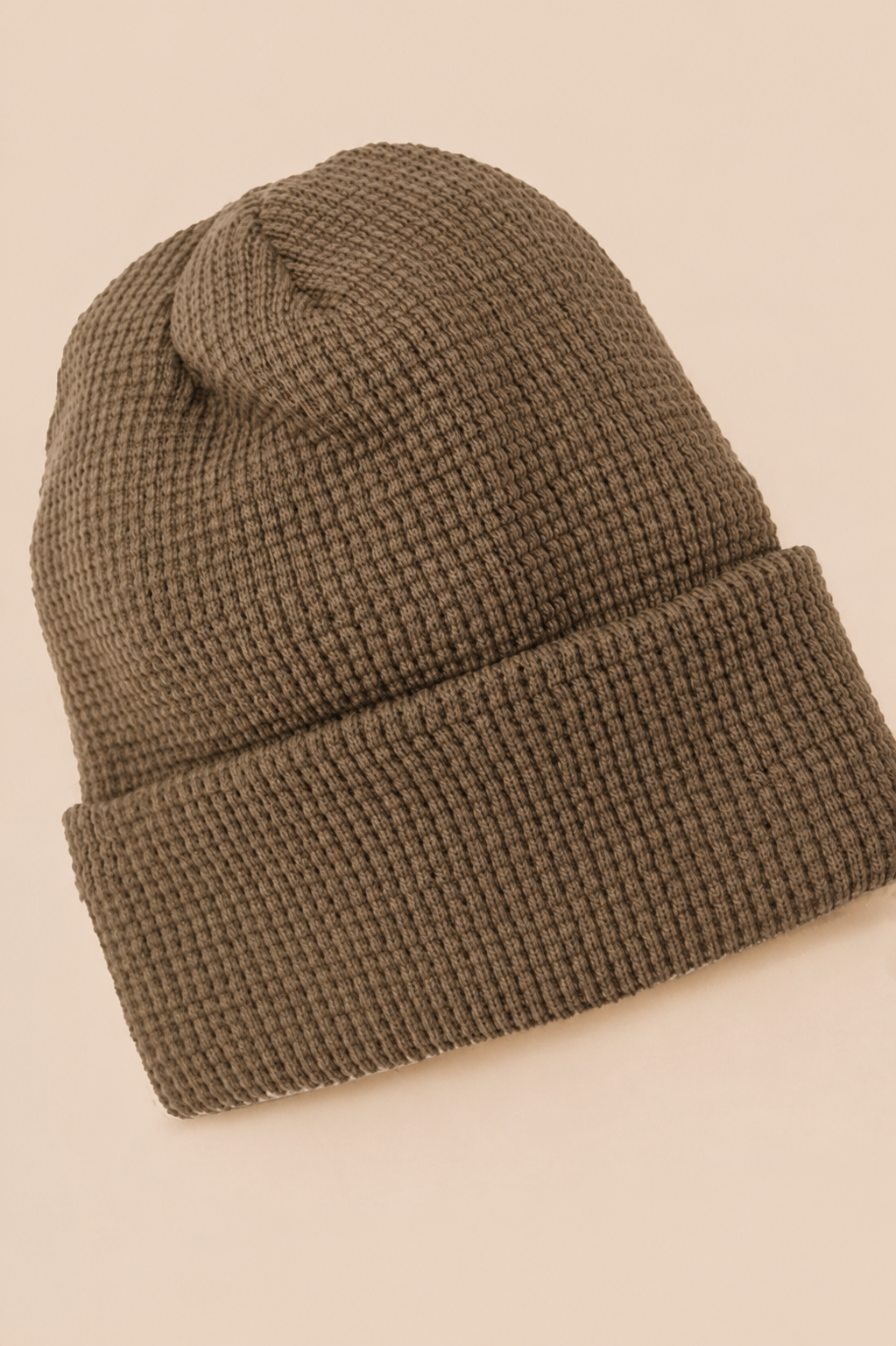 SOFT RIBBED KNIT BEANIE