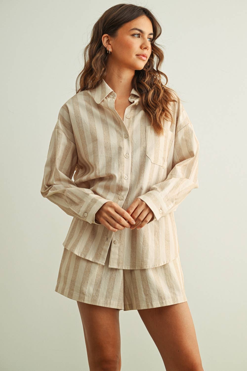 STRIPED CREAM SHORTS
