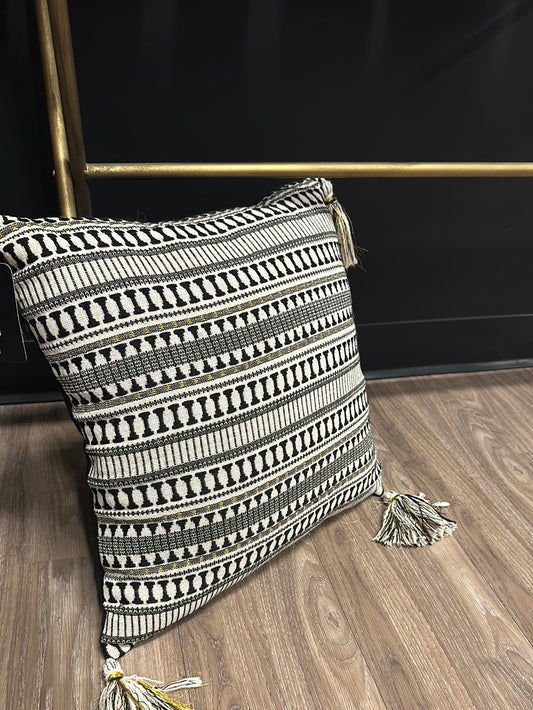 Etoi Pillow